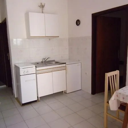 Ivan - 150 Meters From Pag Town