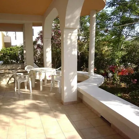 Apartment Ivan - 150 Meters From